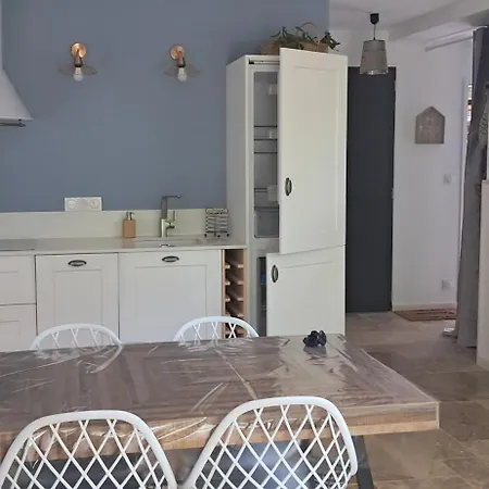 Maison Neuve Jardin&terrasse Hébergement de vacances *