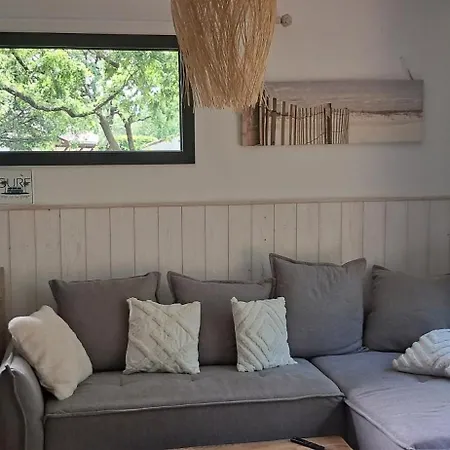 Holiday home Maison Neuve Jardin & Terrasse
